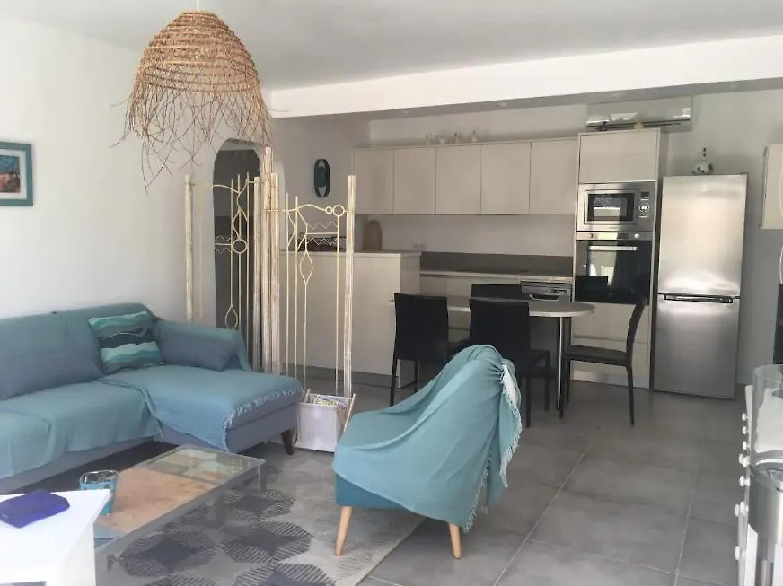 Appartement Azur Appart 4 Pers - Parking - Terrasse - 10Min Du Centre Cassis
